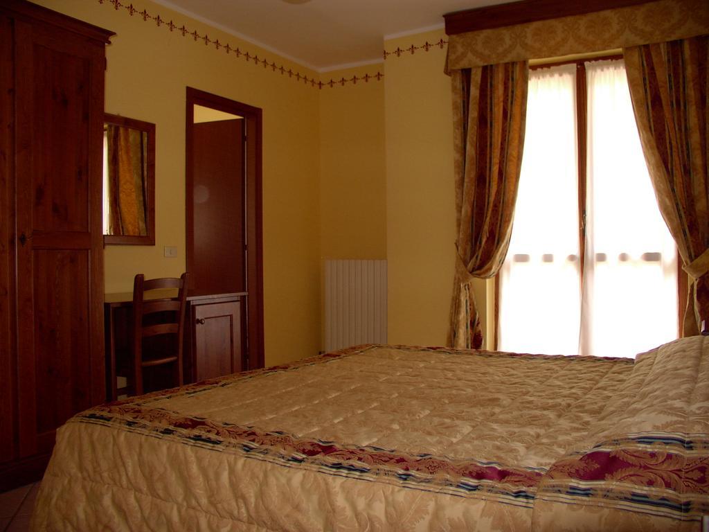 Hotel Londra Acceglio Szoba fotó